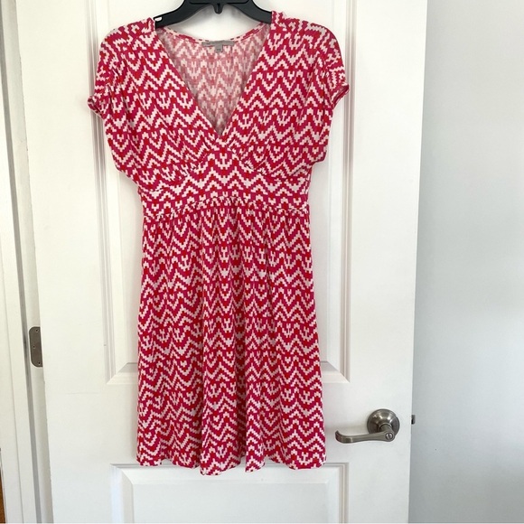 GAP Plunging V-Neck Cap Sleeve Fit and Flare Dress Cheveron - Picture 3 of 10